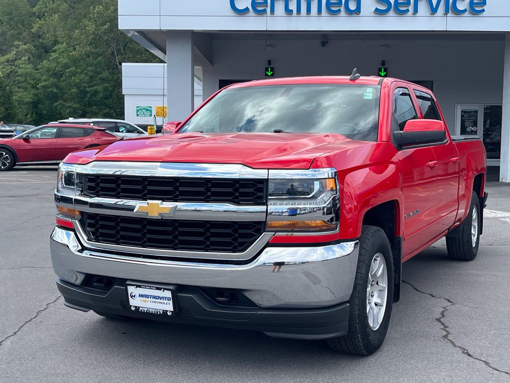 Used 2018 Chevrolet Silverado 1500 LT w/ Trailering Package AWD/4WD image 3