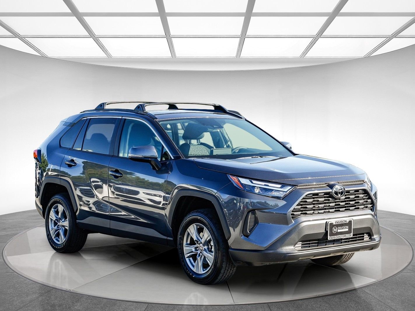 Used 2025 Toyota RAV4 XLE w/ Convenience Package FWD image 5