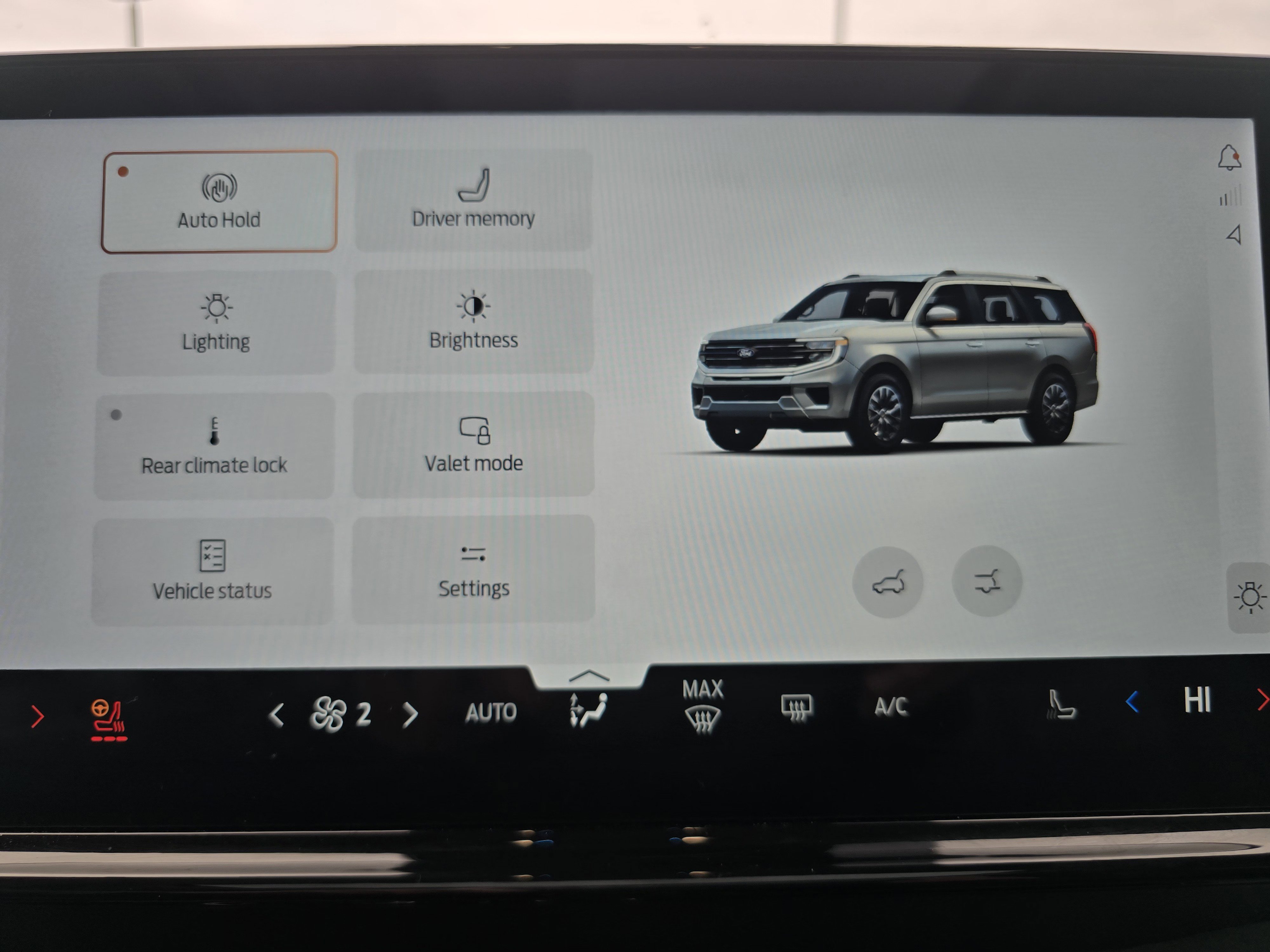 Used 2025 Ford Expedition Platinum image 32