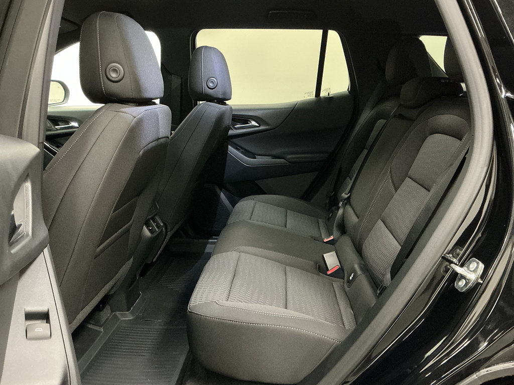 New 2027 Chevrolet Equinox LT w/ LPO, Floor Liner Package AWD/4WD image 17