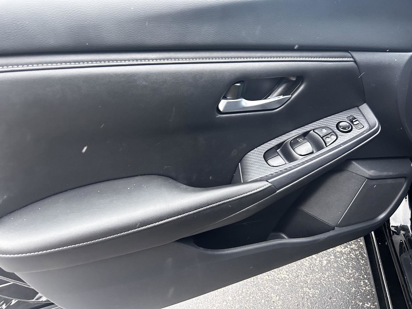 Used 2025 Nissan Sentra SV image 10