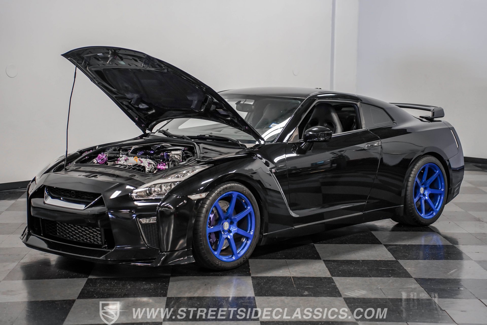 Used 2013 Nissan GT-R Premium image 37