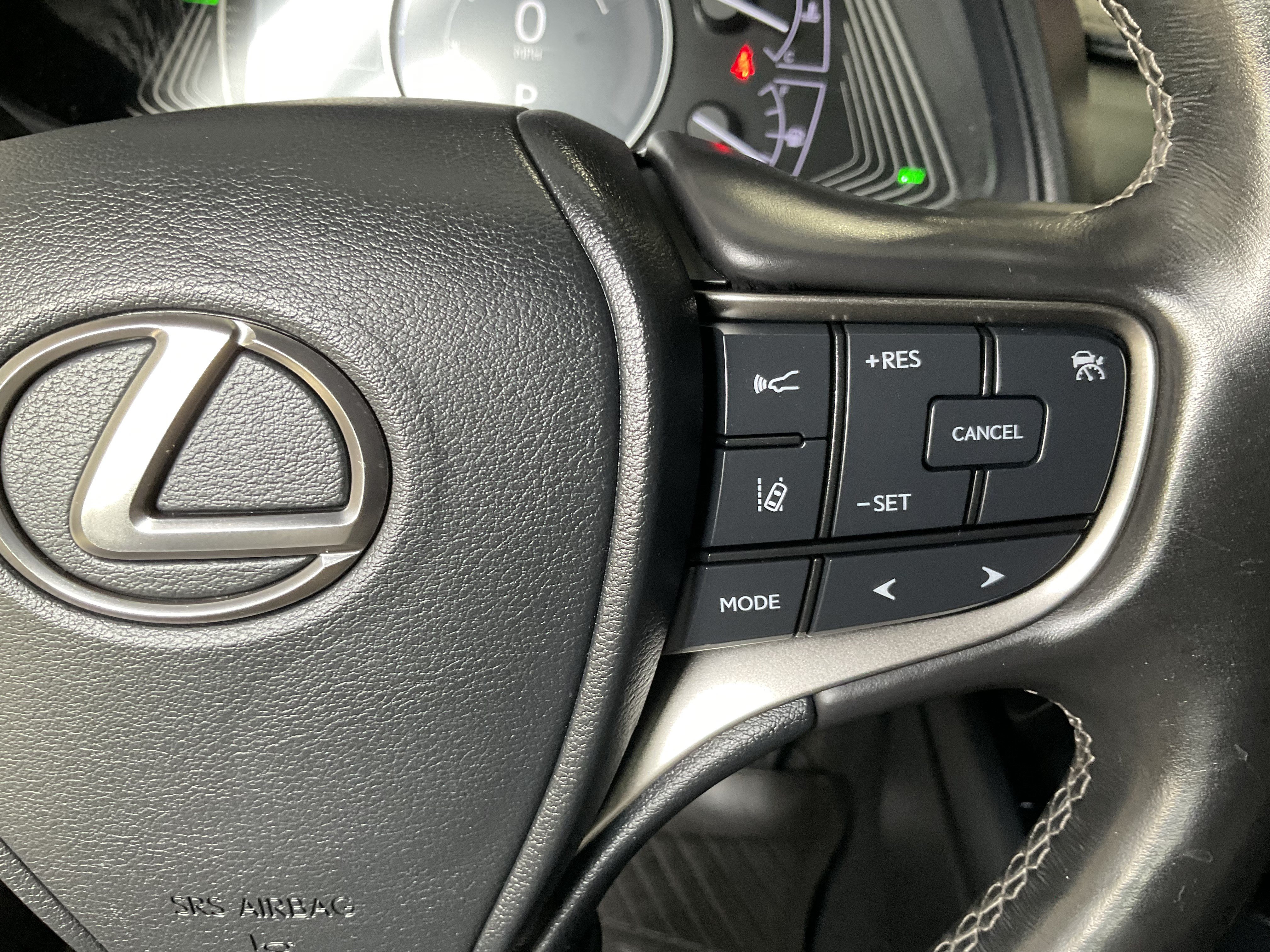 Used 2021 Lexus UX 250h w/ Premium Package AWD/4WD image 33