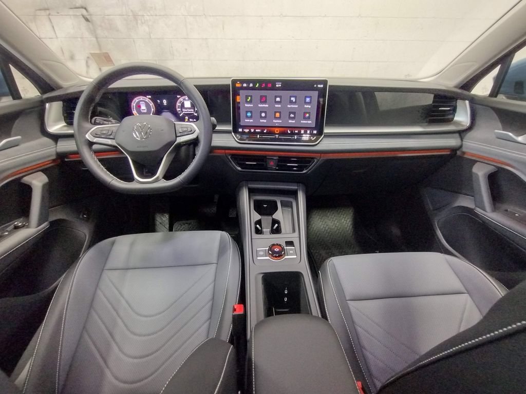 New 2026 Volkswagen Tiguan SE AWD/4WD image 37