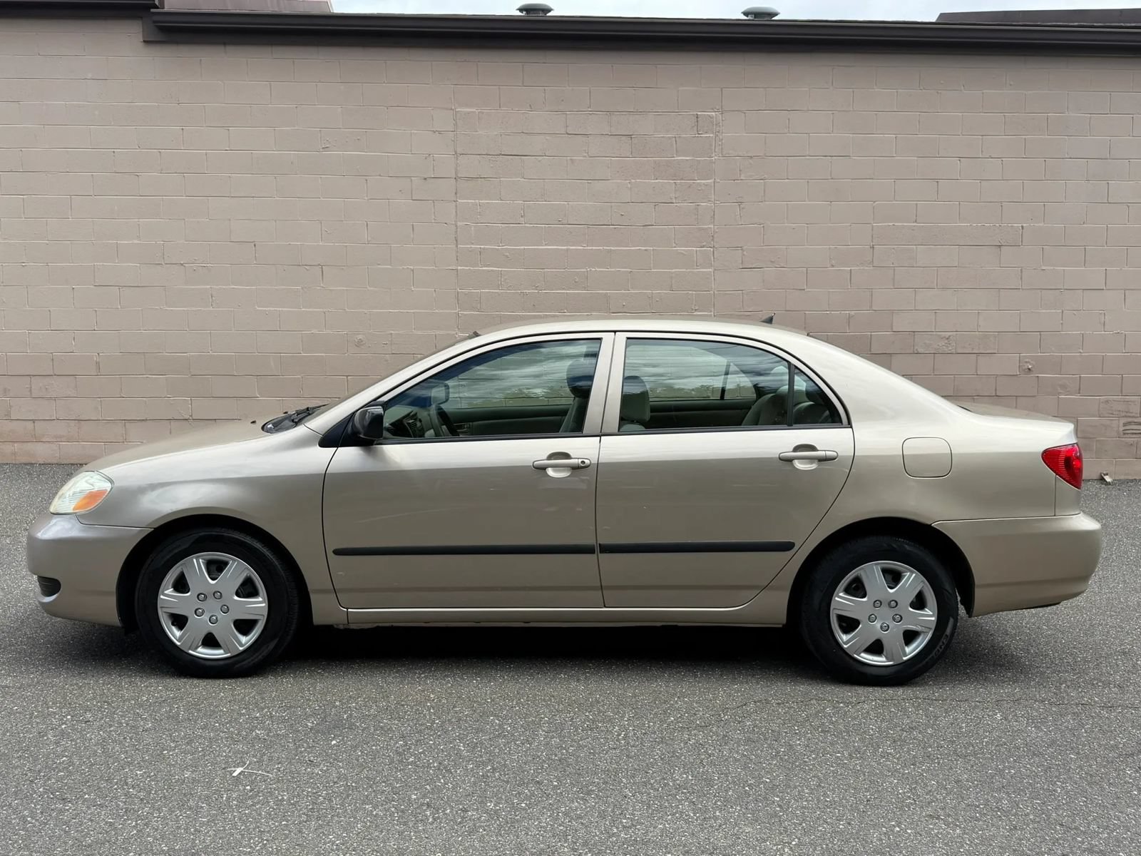 Used 2007 Toyota Corolla CE FWD image 4