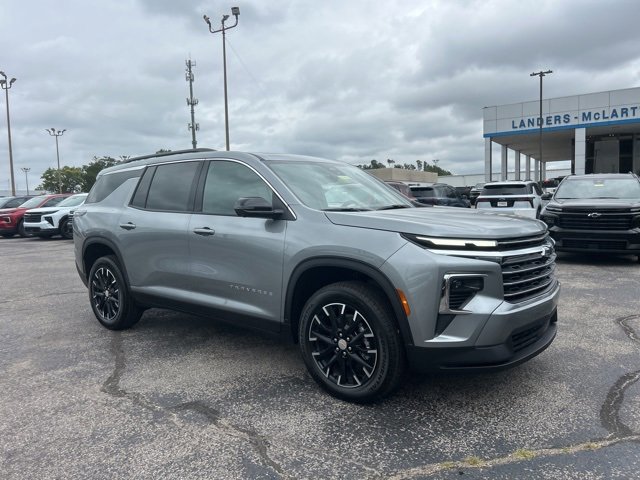 New 2026 Chevrolet Traverse LT w/ Sun and Wheel Package