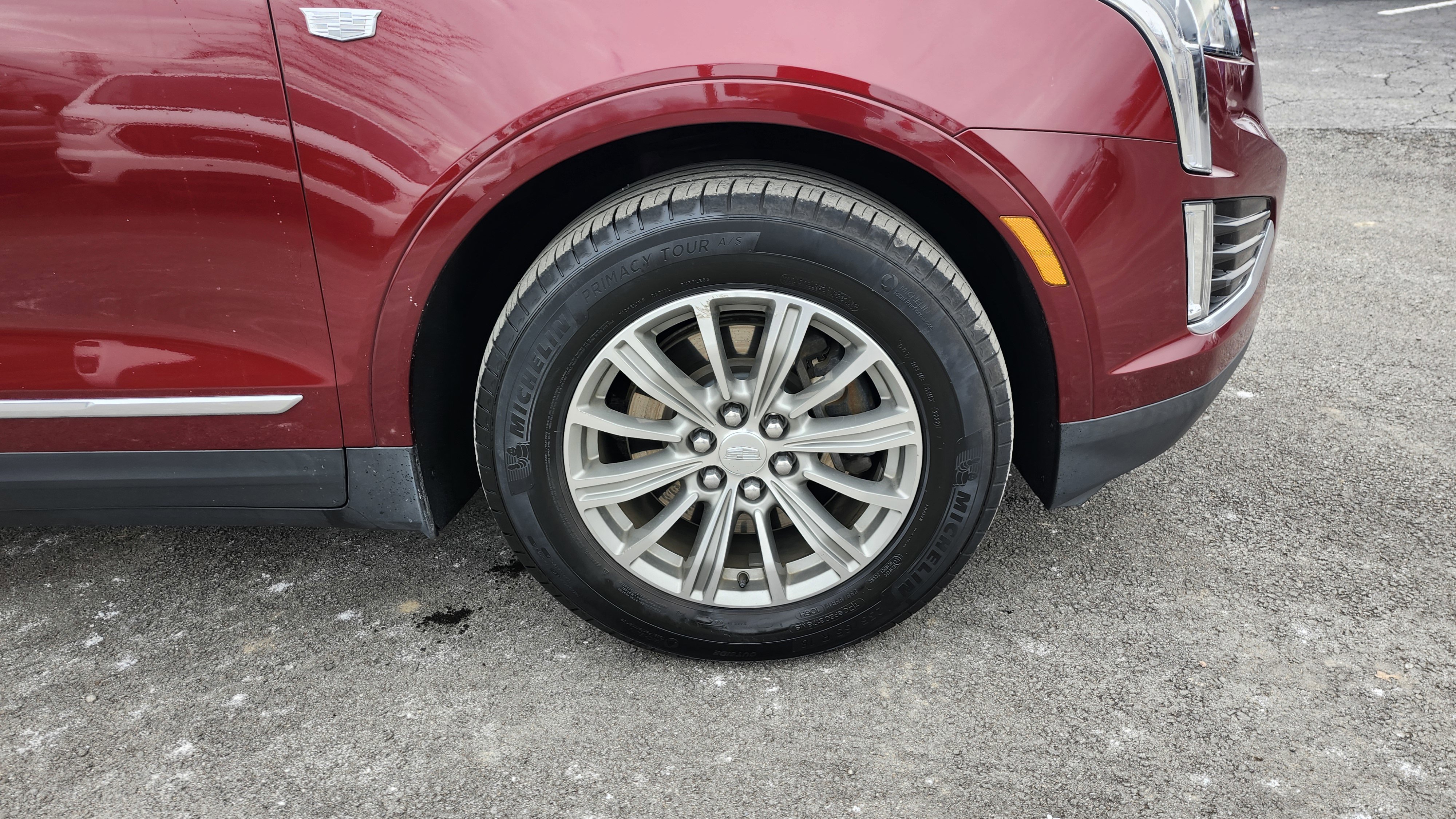 Used 2018 Cadillac XT5 Luxury w/ Driver Awareness Package image 11