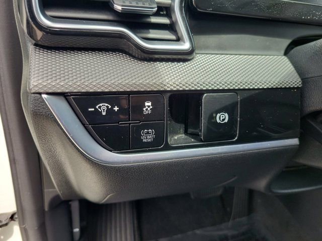 Used 2023 Kia Sportage LX AWD/4WD image 15