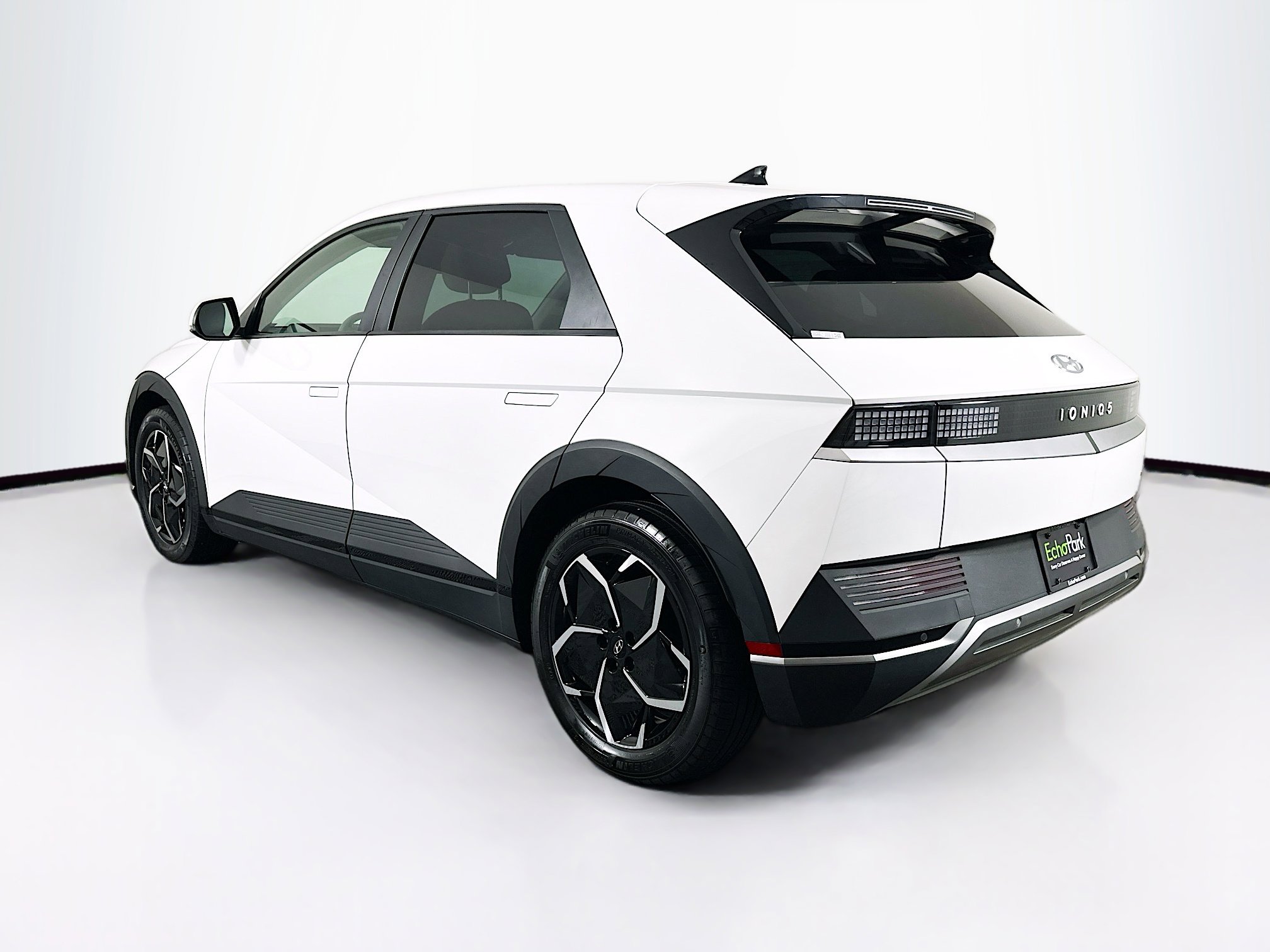 Used 2024 Hyundai Ioniq 5 SEL image 5