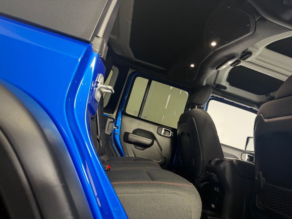 Used 2024 Jeep Wrangler Unlimited Rubicon w/ Capability Package image 34