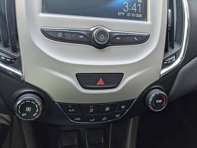 Used 2018 Chevrolet Cruze LS FWD image 22