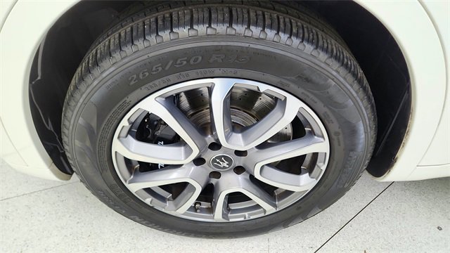 Used 2020 Maserati Levante S image 61