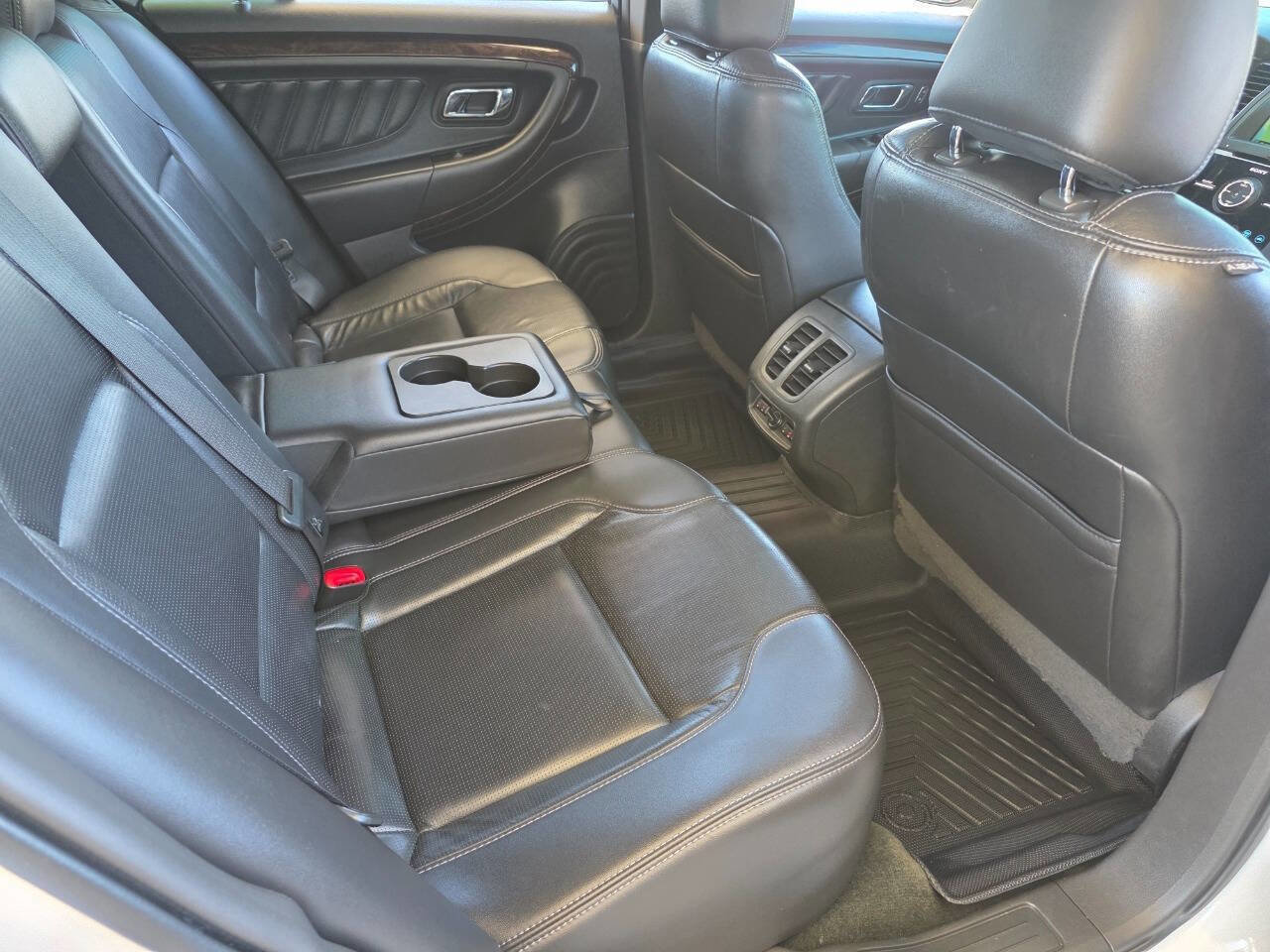 Used 2016 Ford Taurus Limited w/ Driver Assist Package AWD/4WD image 27