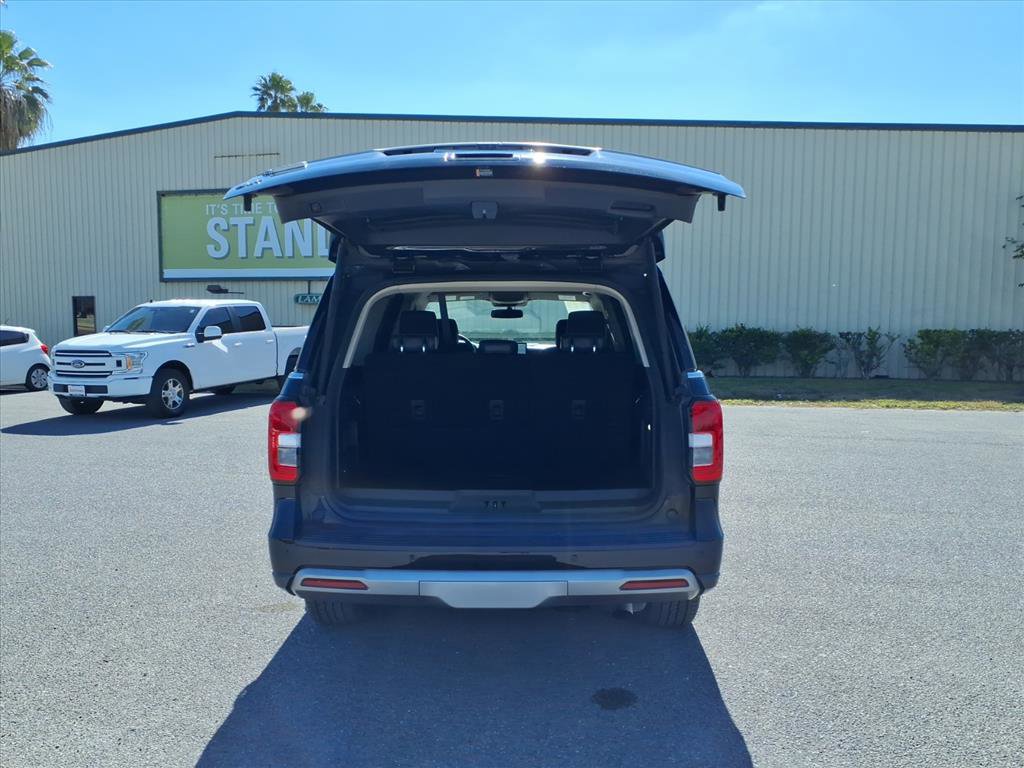 Used 2023 Ford Expedition XLT image 26