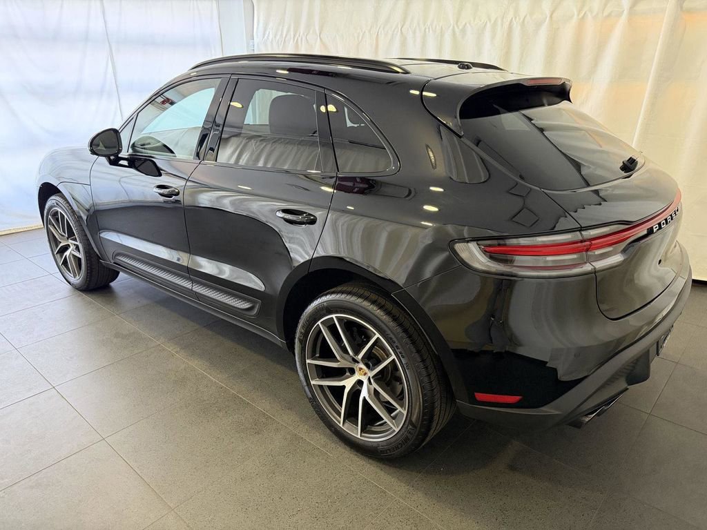 Used 2026 Porsche Macan AWD/4WD image 3