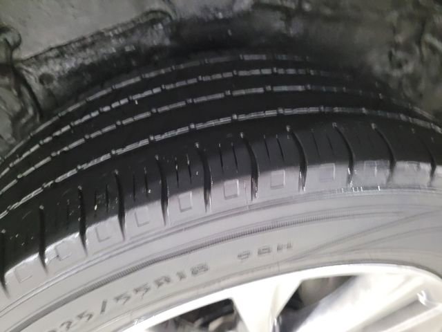 Used 2017 Toyota RAV4 Limited w/ Advanced Technology Package image 28