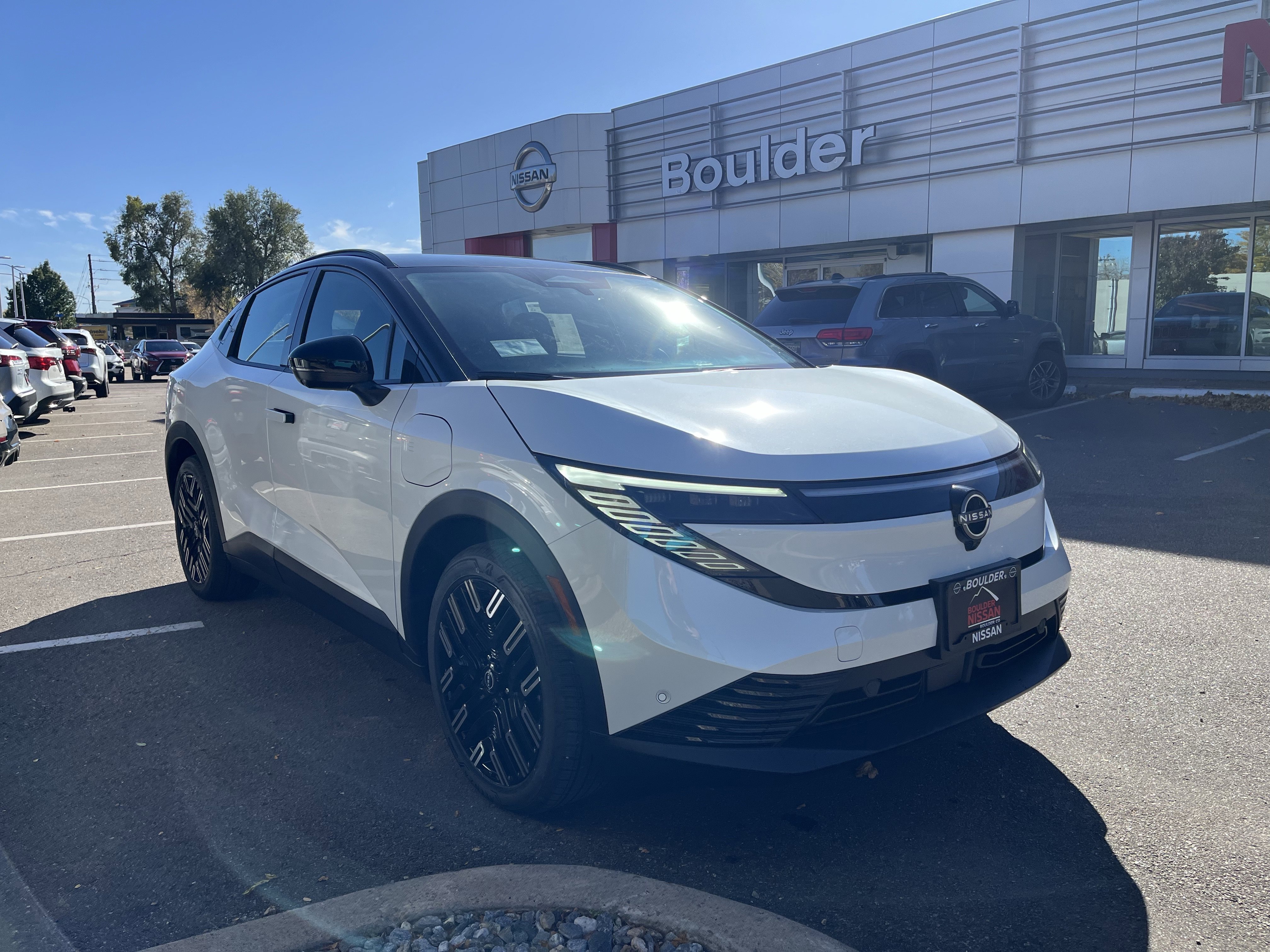 New 2026 Nissan Leaf Platinum+ image 1