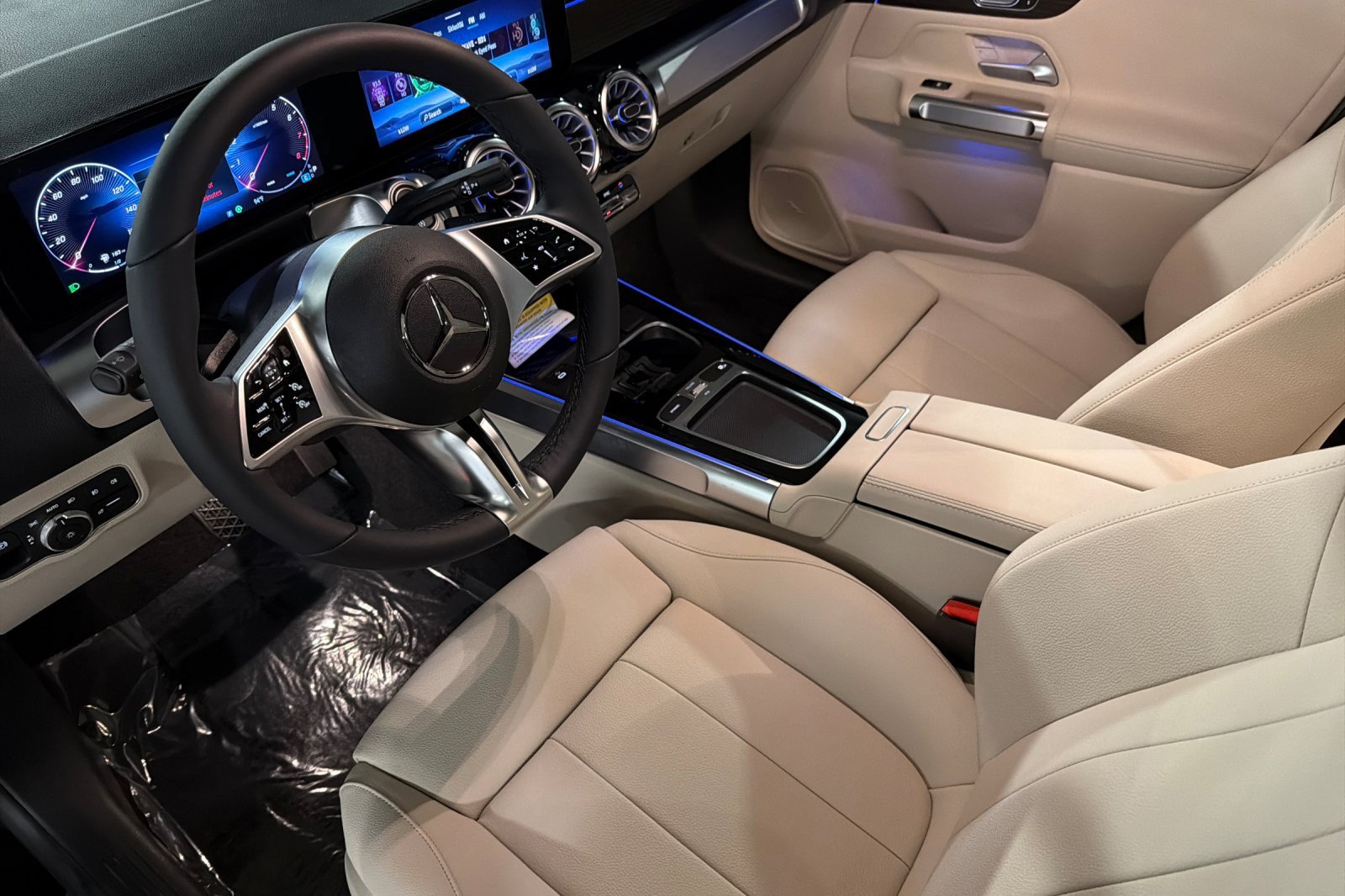 New 2026 Mercedes-Benz GLB 250 image 9