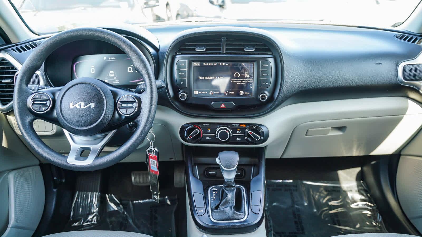 Used 2023 Kia Soul LX image 9