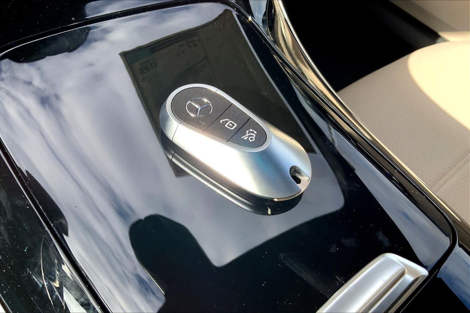 Certified 2026 Mercedes-Benz C 300 4MATIC Sedan image 21