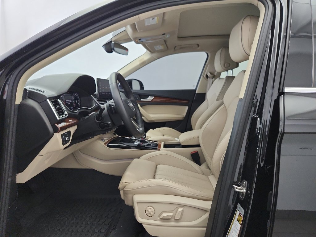 Used 2023 Audi Q5 2.0T Premium Plus w/ Premium Plus Package image 6