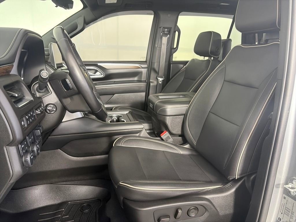 Used 2023 Chevrolet Tahoe Premier w/ Advanced Technology Package image 11