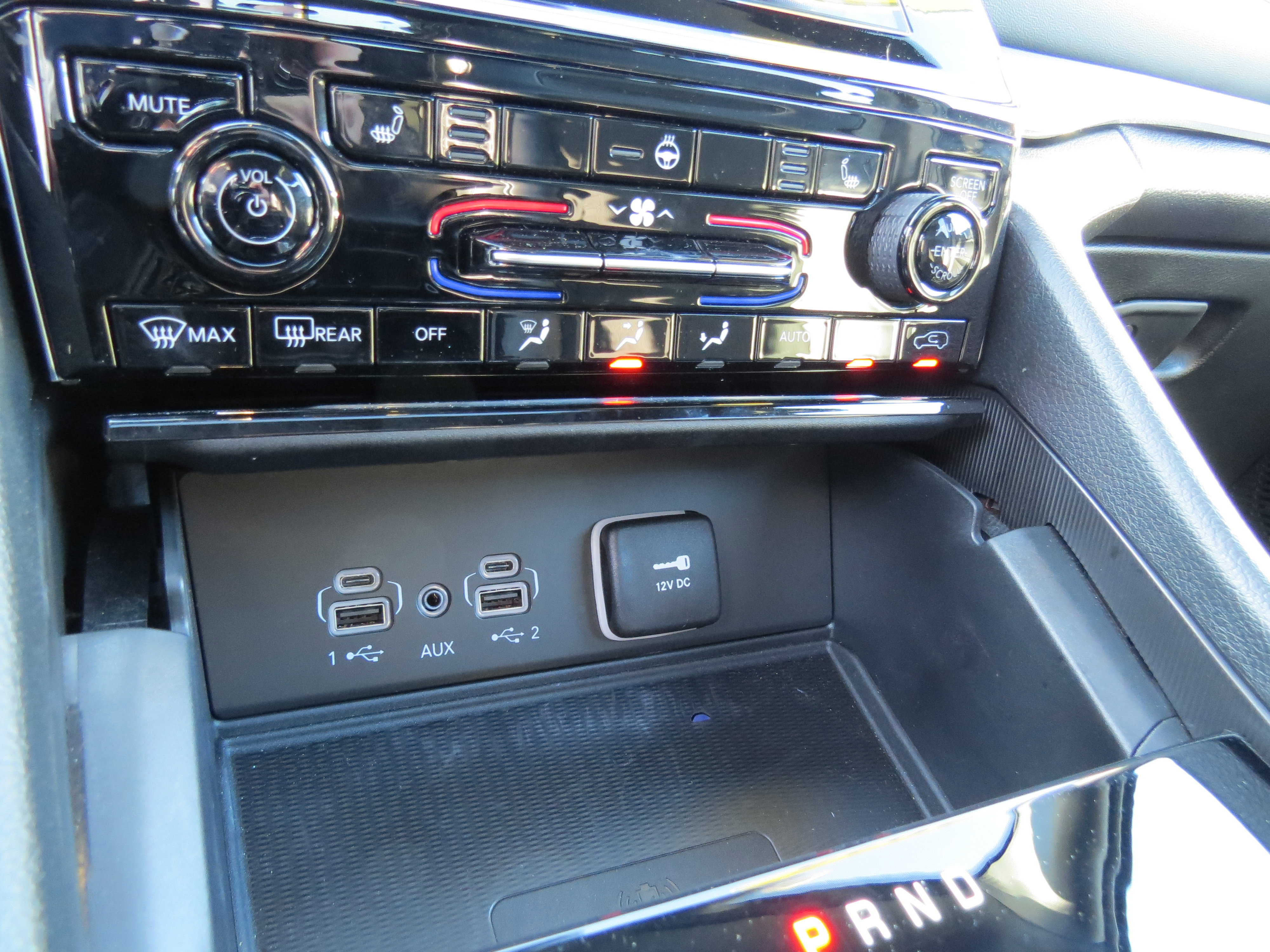 Used 2025 Jeep Grand Cherokee 4WD image 16