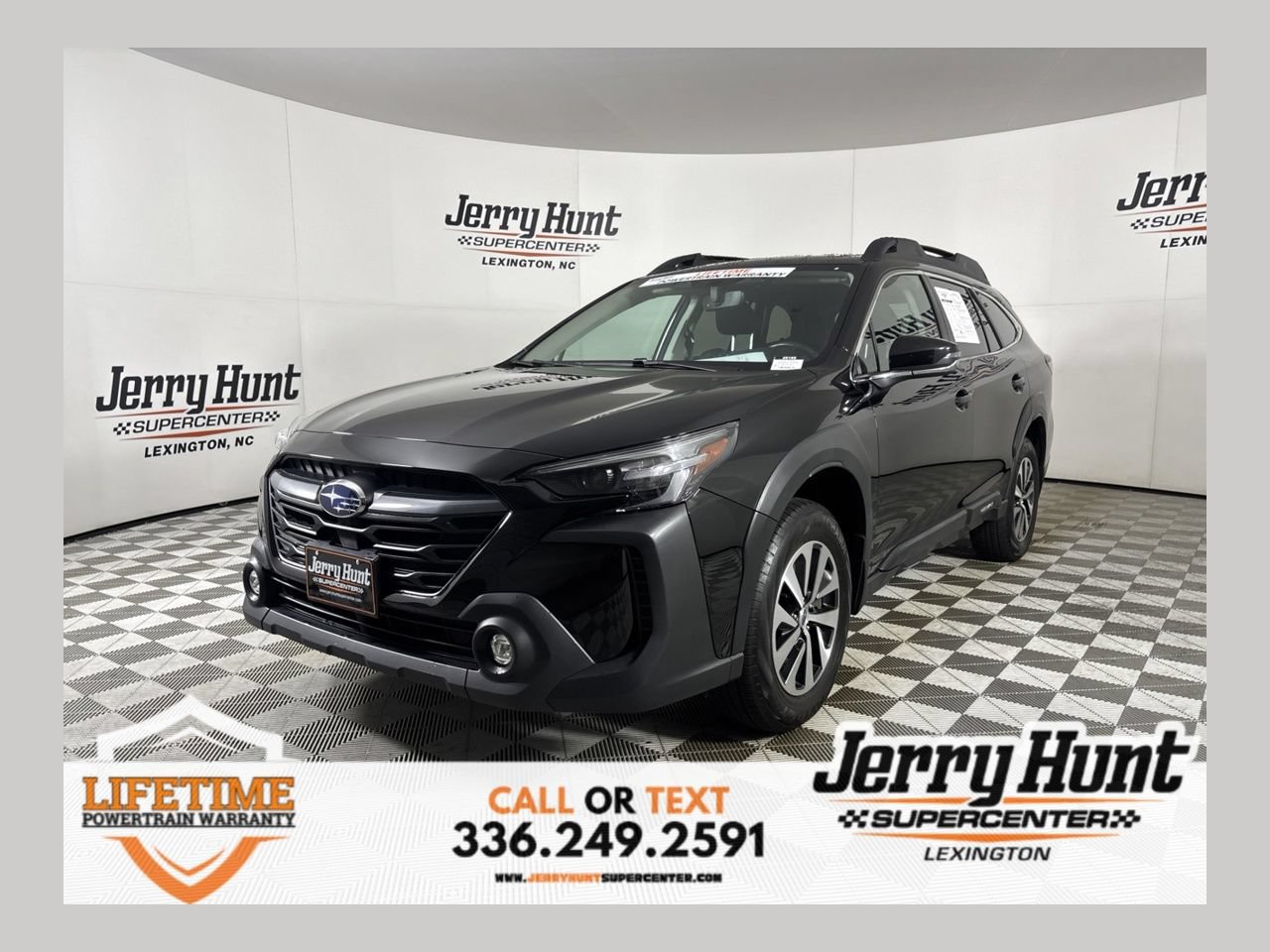 Used 2024 Subaru Outback Premium AWD/4WD image 1