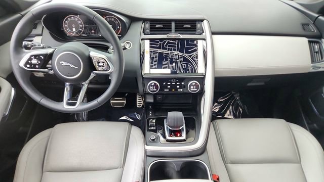 Used 2024 Jaguar E-PACE R-Dynamic SE image 34