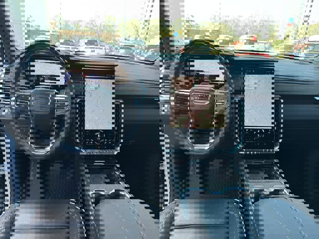 Used 2025 GMC Acadia Denali w/ Super Cruise Package image 27