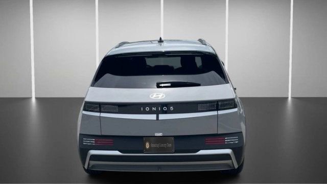 Used 2025 Hyundai Ioniq 5 SEL RWD image 14