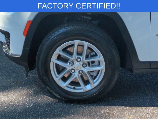 Certified 2024 Jeep Grand Cherokee L Laredo RWD image 10