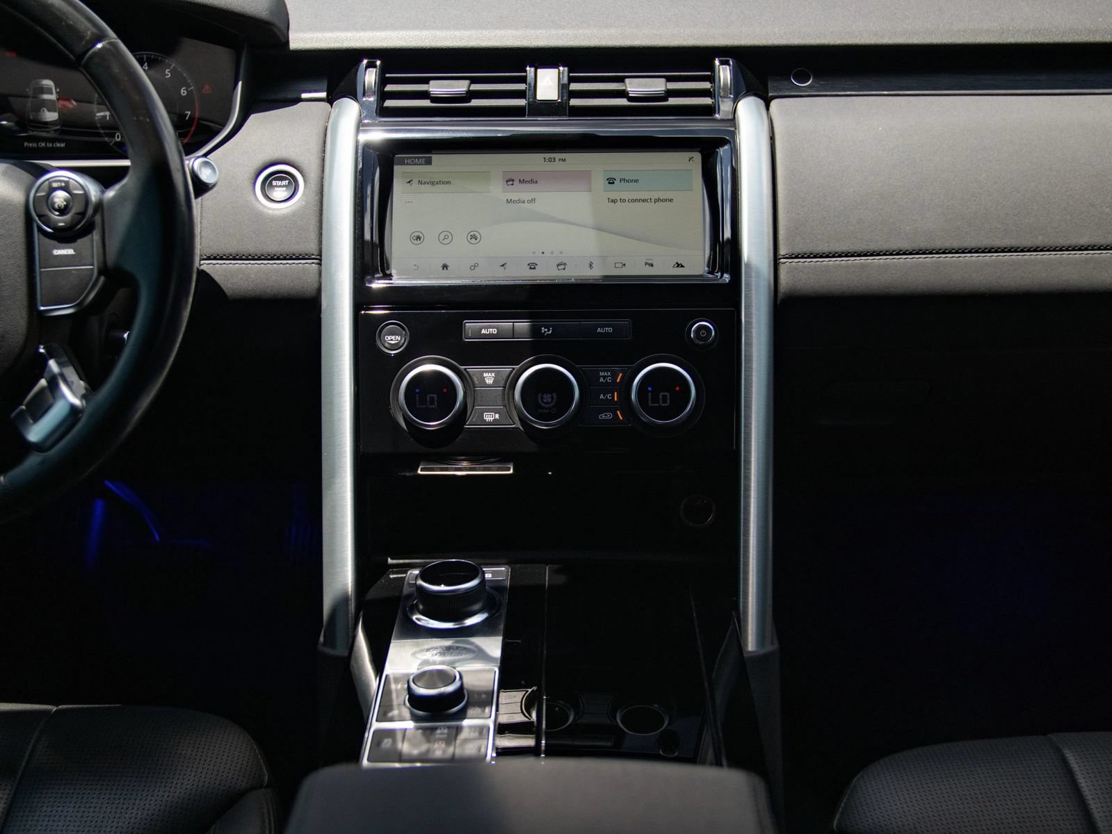 Used 2018 Land Rover Discovery HSE AWD/4WD image 39