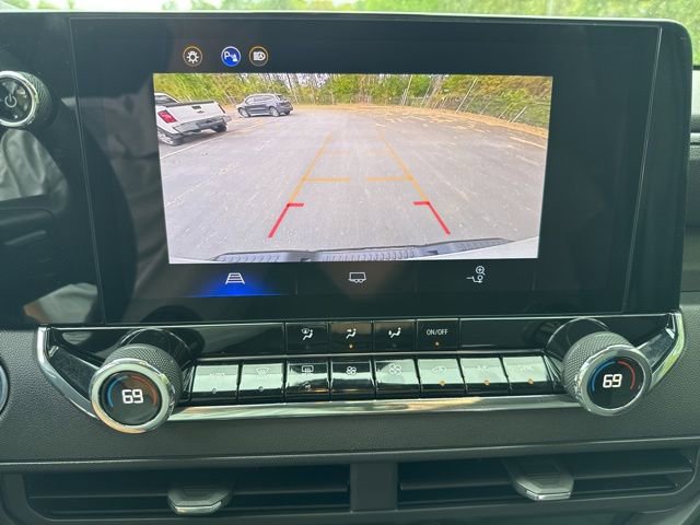 Used 2025 Chevrolet Colorado Trail Boss image 16