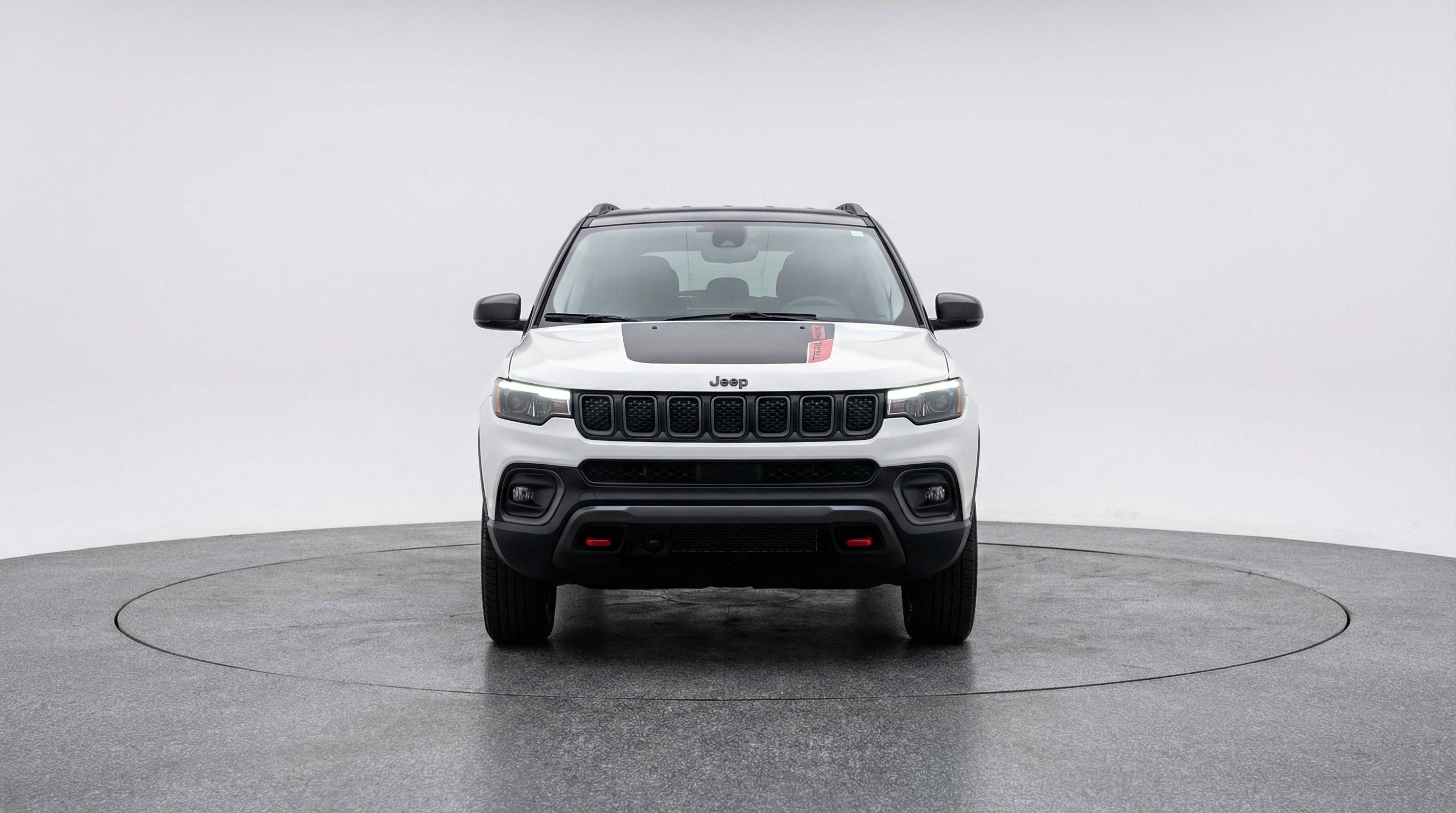 Used 2025 Jeep Compass Trailhawk AWD/4WD image 2