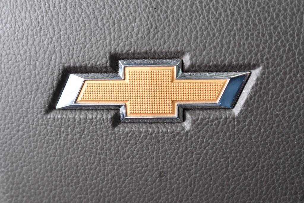 Used 2018 Chevrolet Suburban Premier AWD/4WD image 32