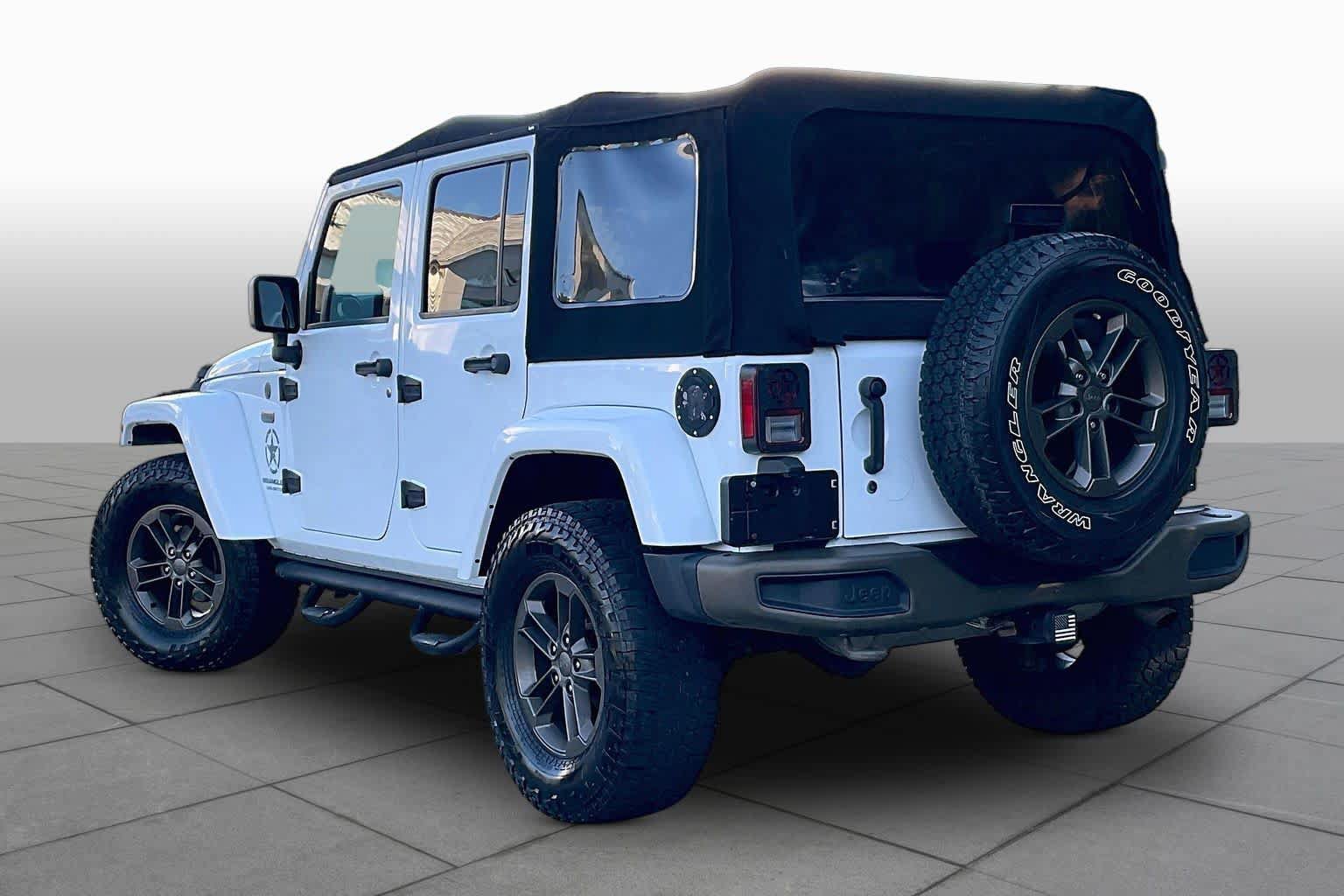 Used 2017 Jeep Wrangler Unlimited Sahara AWD/4WD image 10