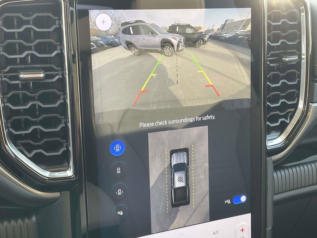 Used 2024 Ford Ranger Lariat w/ FX4 Off-Road Package image 18