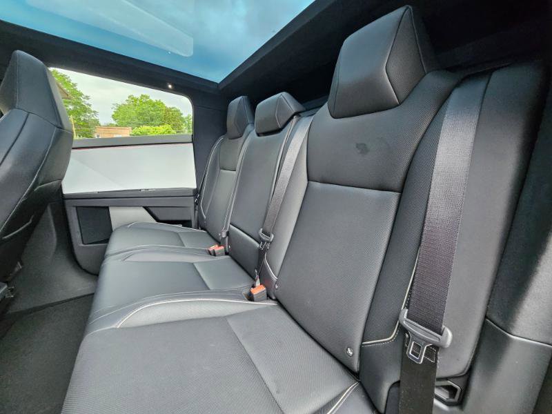 Used 2024 Tesla Cybertruck AWD Crew Cab image 71