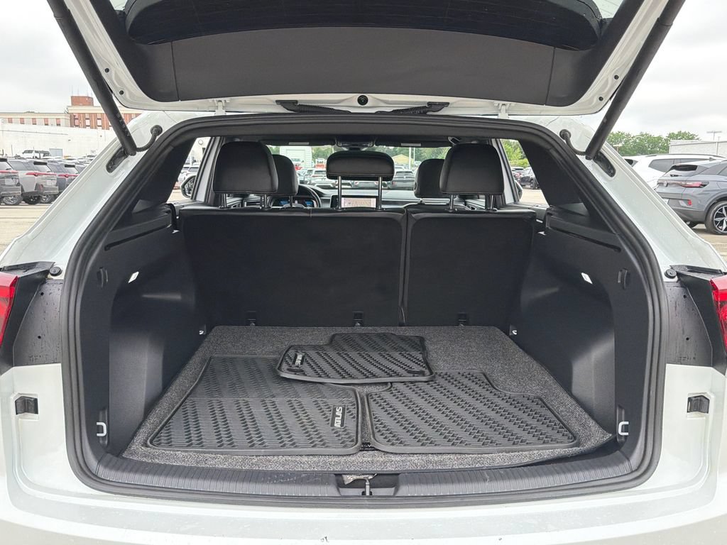 Certified 2024 Volkswagen Atlas Cross Sport SEL R-Line AWD/4WD image 29