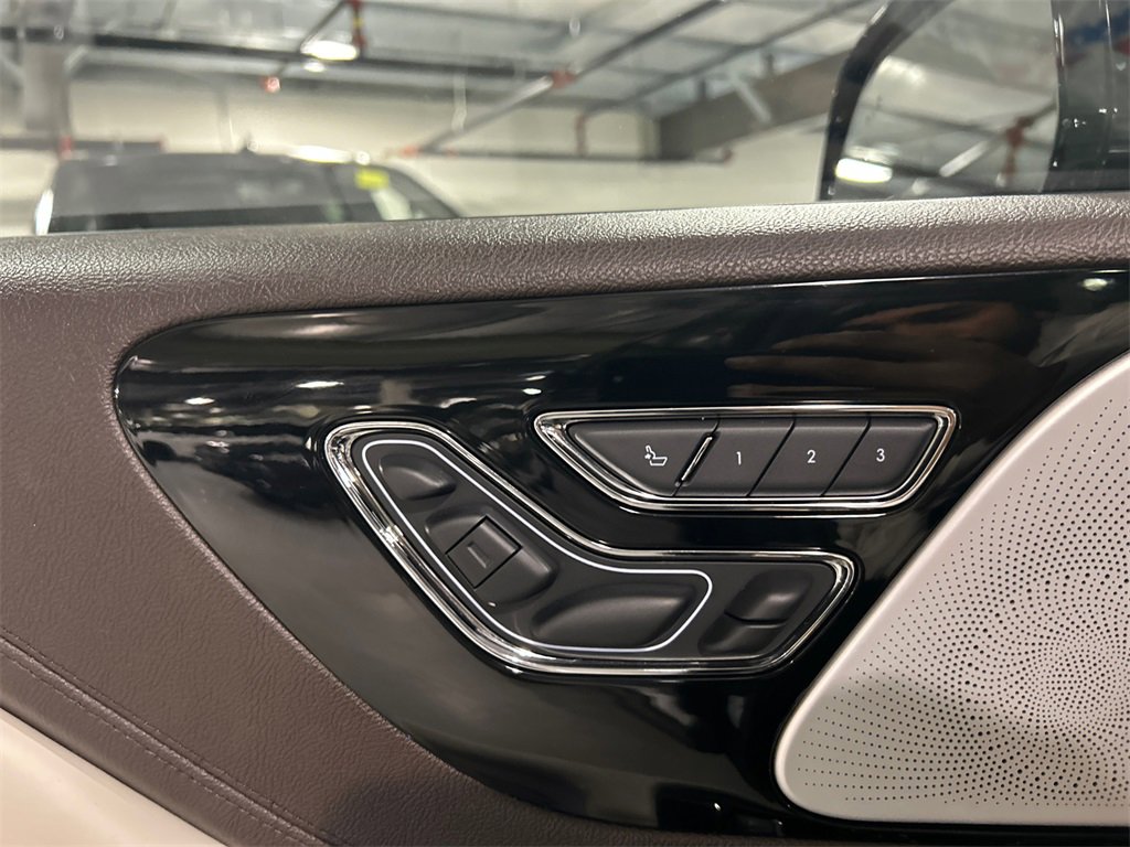 Certified 2024 Lincoln Aviator Black Label w/ Dynamic Handling Package image 19