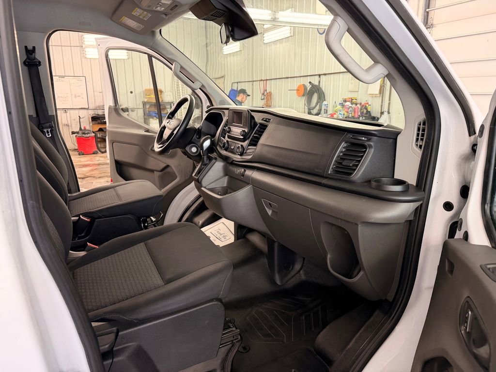 Used 2024 Ford Transit 250 Low Roof w/ Exterior Upgrade Package image 24