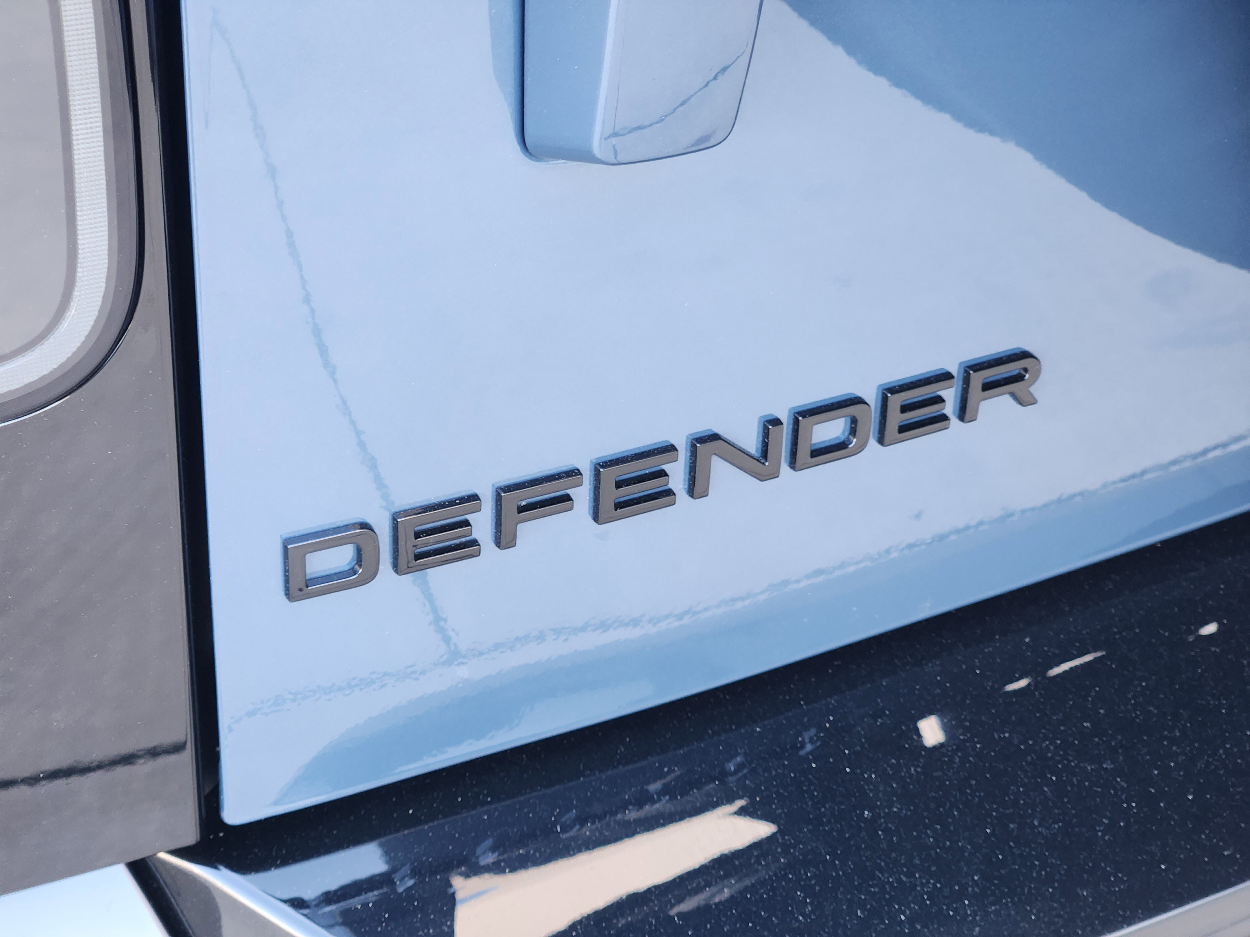 New 2026 Land Rover Defender 110 S image 11