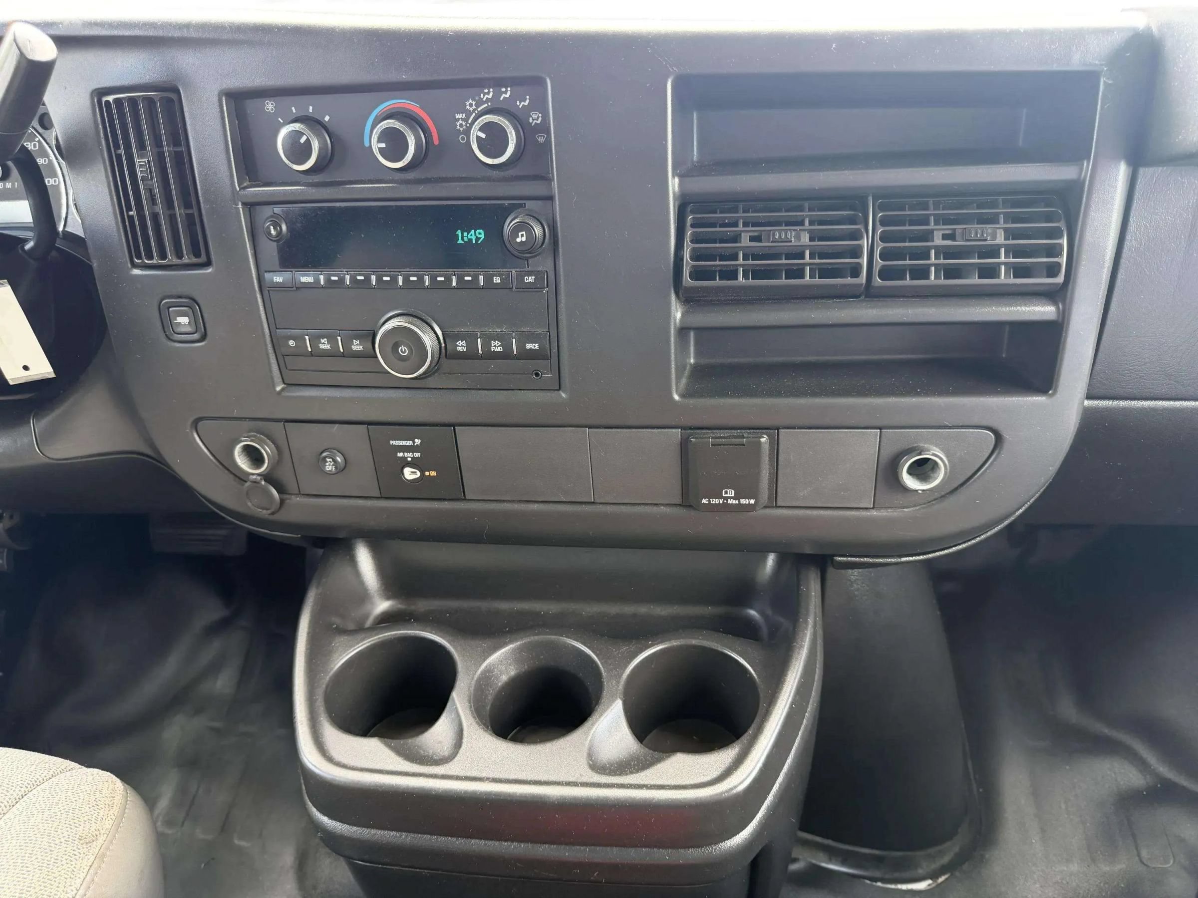 Used 2017 GMC Savana 2500 RWD image 21