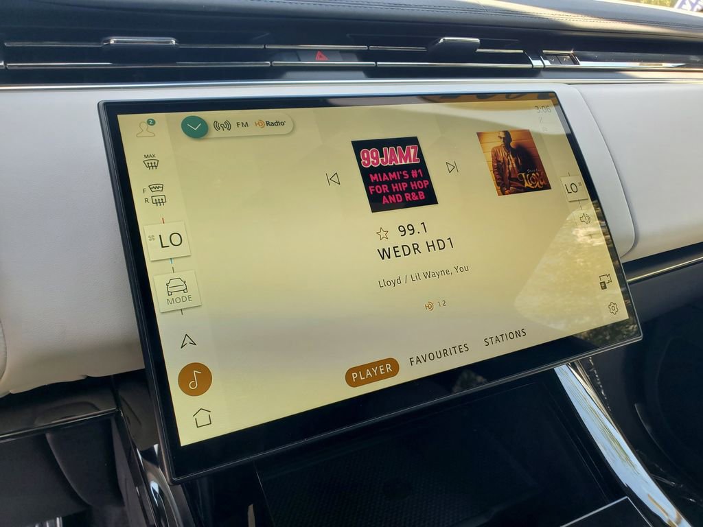 Used 2025 Land Rover Range Rover Sport SE image 28