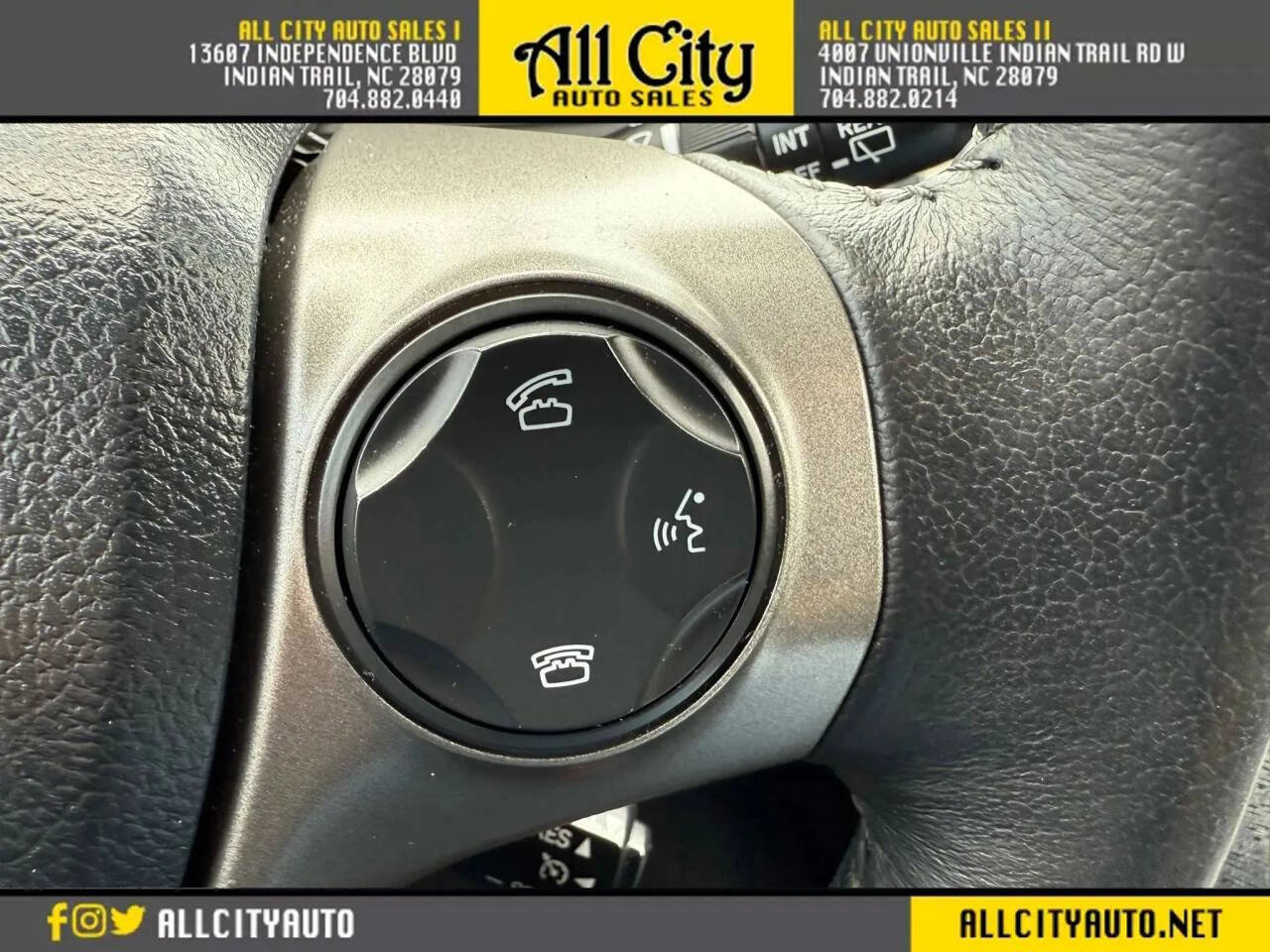 Used 2013 Toyota Venza XLE AWD/4WD image 25