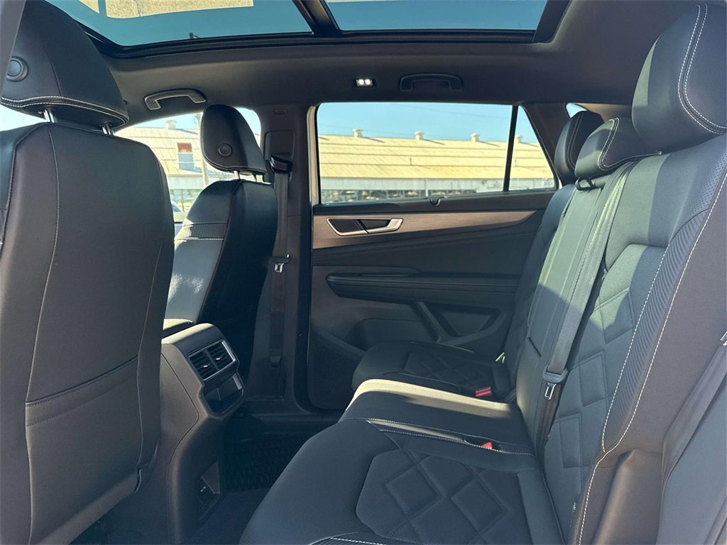 New 2026 Volkswagen Atlas Cross Sport SE image 24