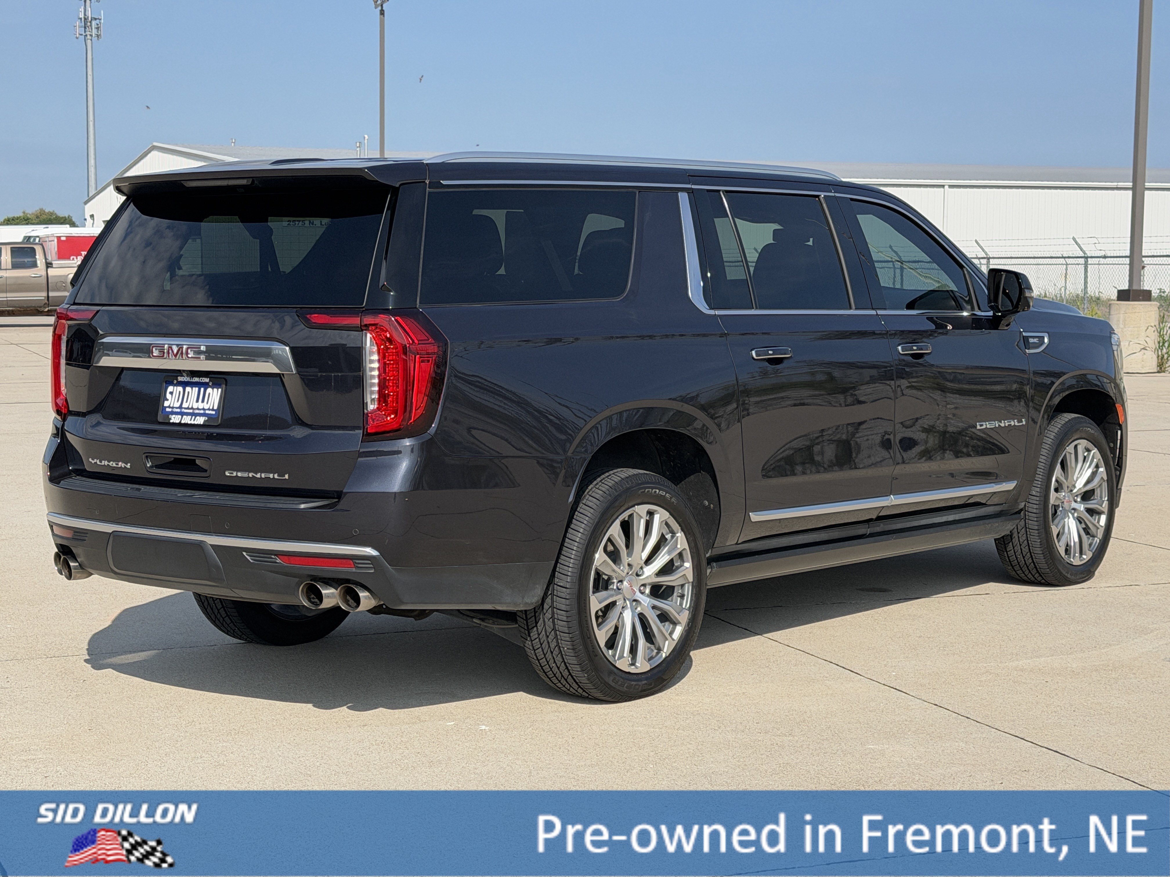 Certified 2023 GMC Yukon XL Denali AWD/4WD image 4