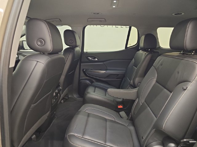 Used 2022 GMC Acadia SLT w/ Technology Package AWD/4WD image 19