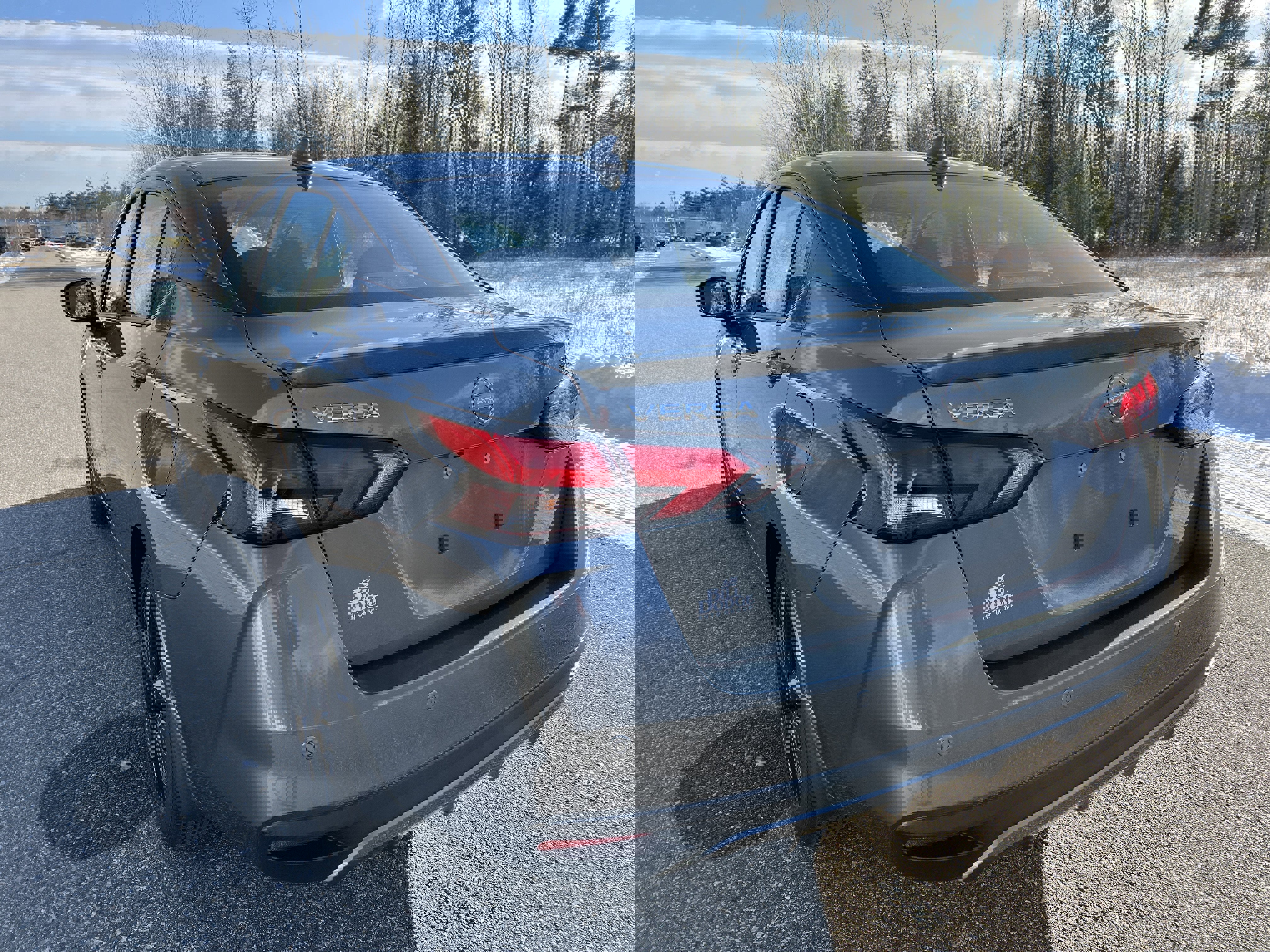 New 2025 Nissan Versa SR w/ Trunk Package image 15